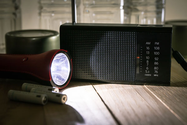 flashlight and radio flashlight and radio